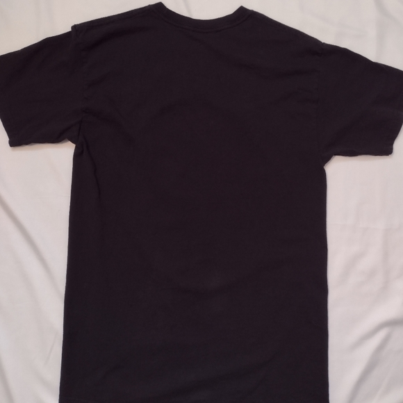 Disney 2022 T-Shirt Medium Black (read) - Picture 2 of 6